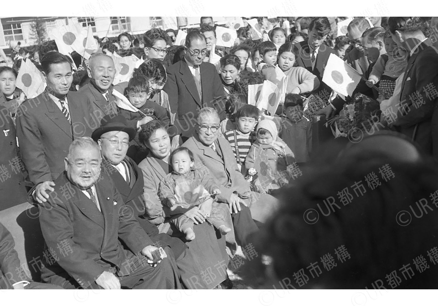 鳩山首相の団地視察