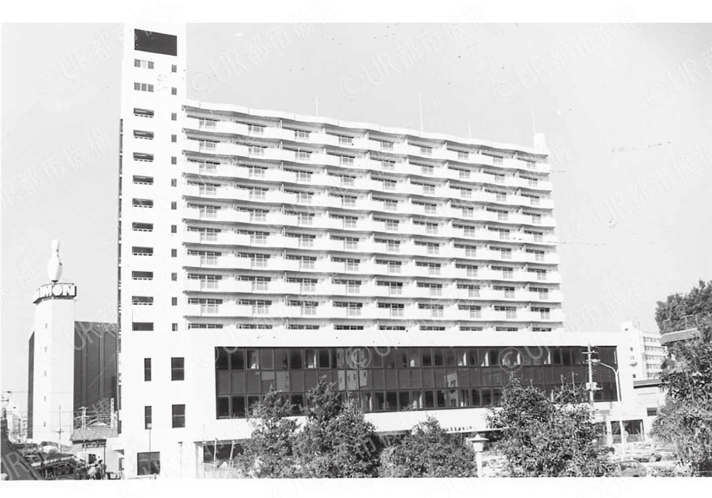 建物外観（ボーリング場）