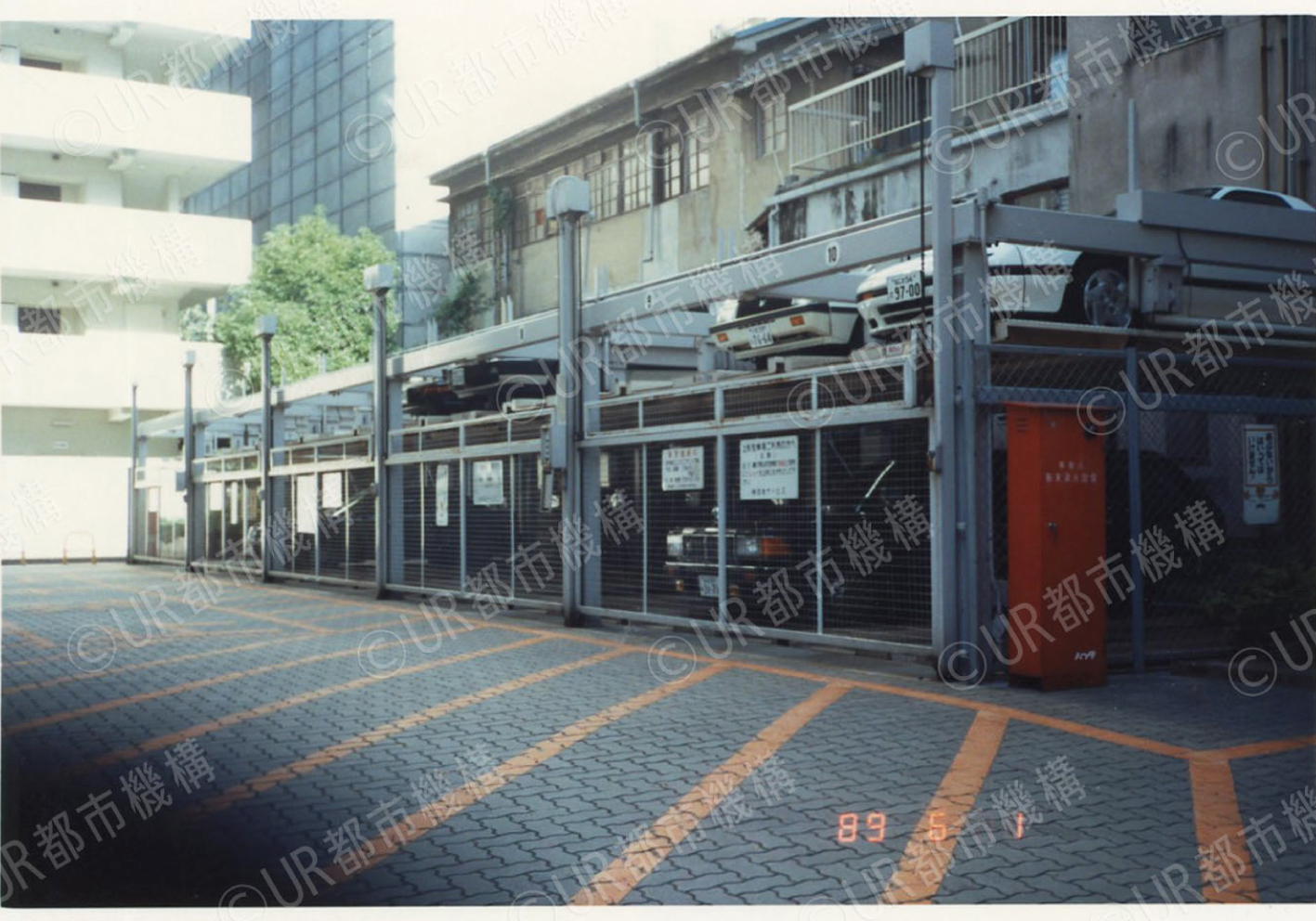 二階建駐車場