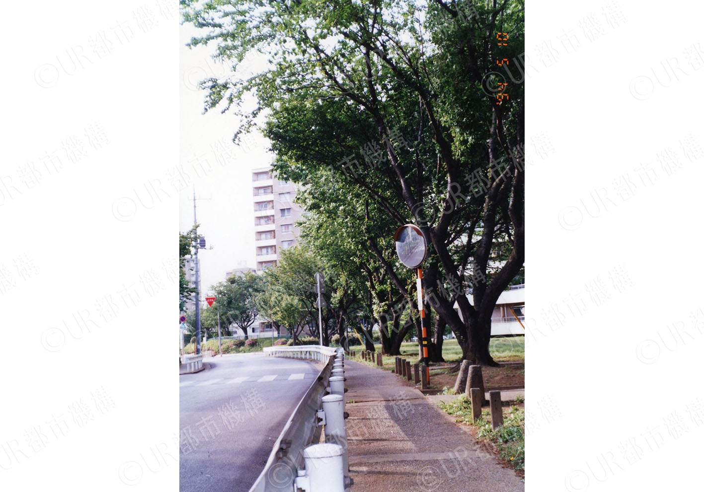 団地内通路