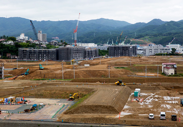 市街地整備が進む南気仙沼(内の脇)地区。32.5ヘクタールの敷地内の2カ所で災害公営住宅の建設も進められている。