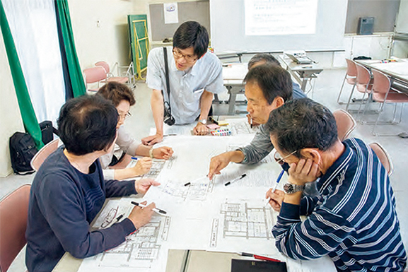 団地住民による地区防災計画の写真