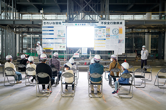 米百俵プレイスの工事現場見学会