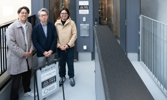 左から森山さん、URの宮内、唐品さん。