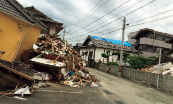 地震から3カ月後の益城町の写真