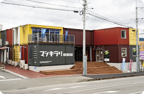 マシキラリ BOX SQUARE 建物の写真