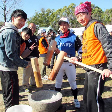 大学の学生と職員がまとめて団地に住む「おとなりプロジェクト」って？イメージ画像