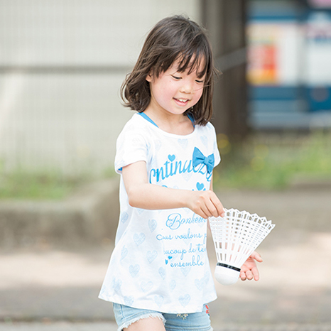 パークマイスターが考案！子どもの運動能力を伸ばす「団地エクササイズ」⑥～バドミントンのシャトルキック！～イメージ画像