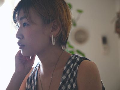 さかの まどかさん 写真