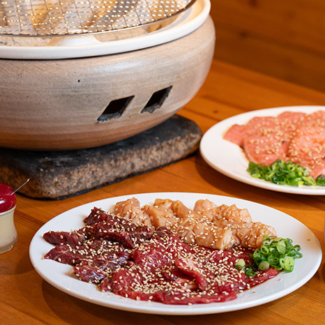 【団地のグルメ】子どもにやさしい店内＆ボリュームたっぷりなお肉に大満足！平城第2団地で見つけたおいしいお店「焼肉工房じゅじゅ」イメージ画像