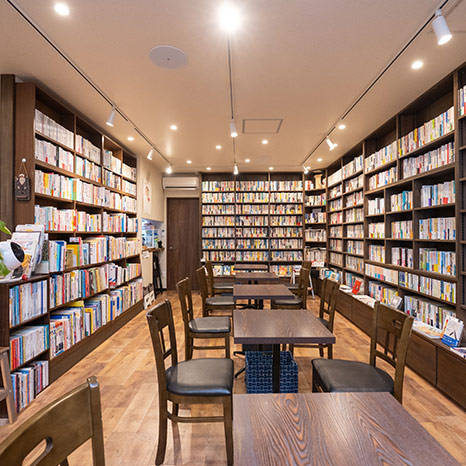 【団地のお店】会話から心地よいつながりが生まれる古本＆喫茶店。豊成団地で見つけたお店「真本堂」イメージ画像