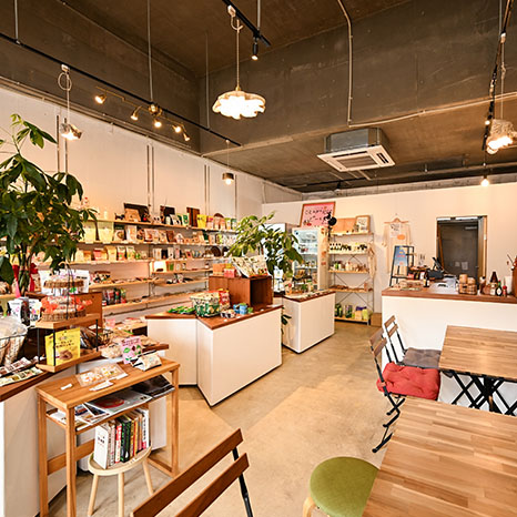 【団地のお店】自然食品をもっと身近に！カフェとギャラリーで過ごすひとときも。団地で見つけたお店「food＆gallery 88」イメージ画像