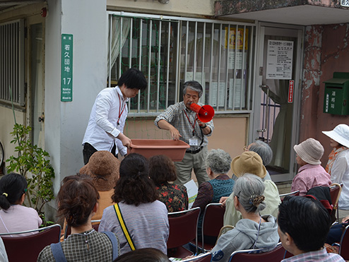 第九回茶話会 （これから茶話会 緑のカーテン〜植付編〜）講師の説明