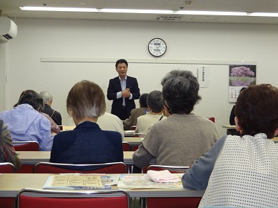 警察署員の講義の写真