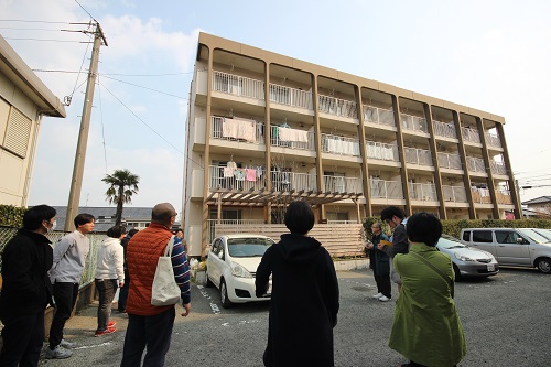 コーポ江戸屋敷団地前の写真