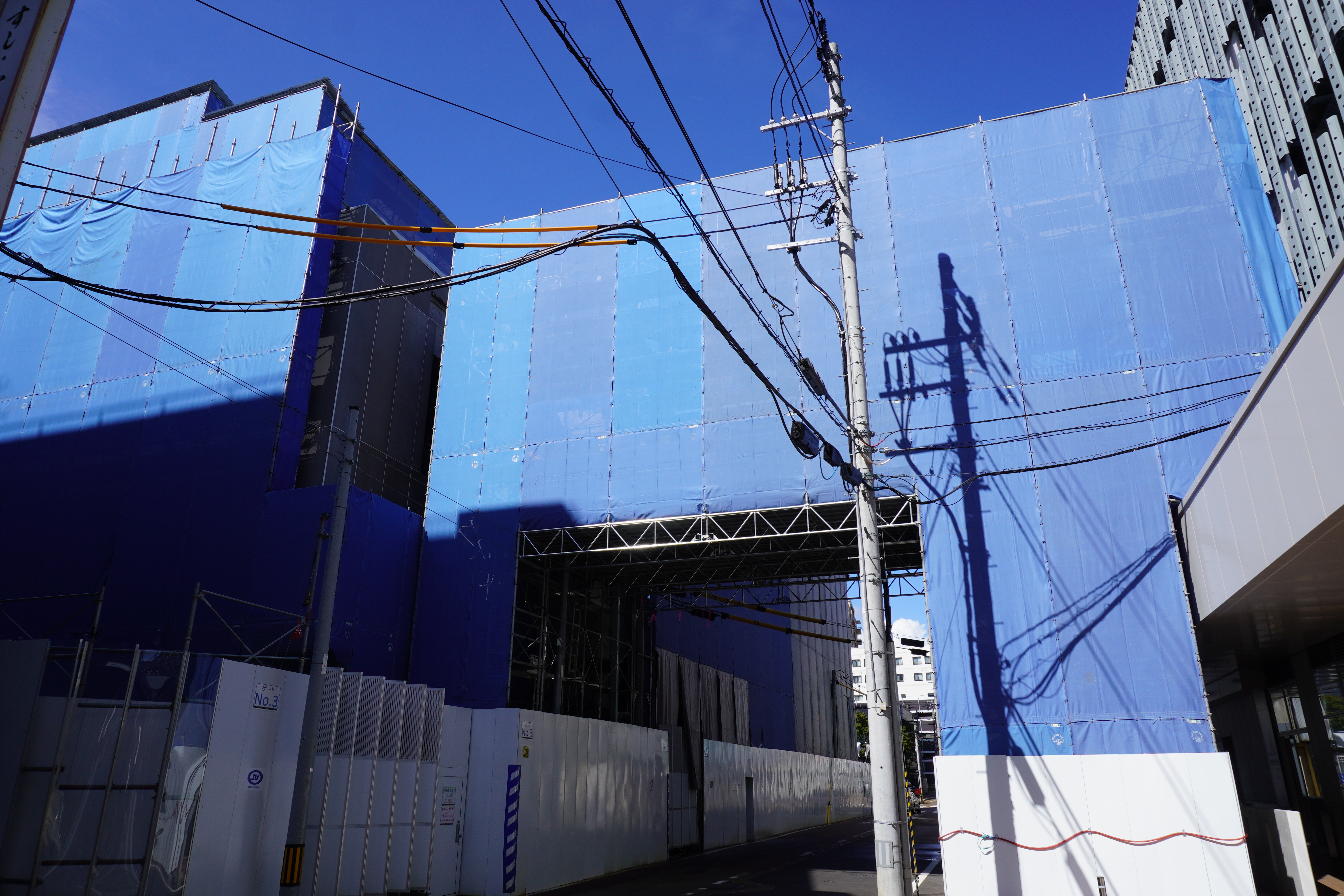 B街区BC間ブリッジ工事中写真