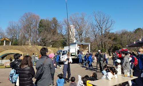 DANCHI Caravan in 町田山崎で参加者が集まっている写真