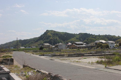 写真：小高い山２