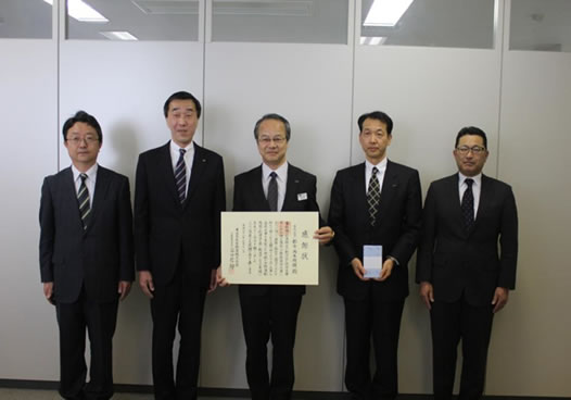 左から後藤女川復興支援事務所長、熊本JR東日本常務執行役員、稲垣本部長、吉田市街地整備部長、清水東松島復興支援事務所長