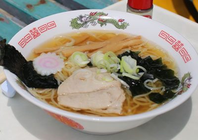 地元で採れたワカメを使ったラーメン