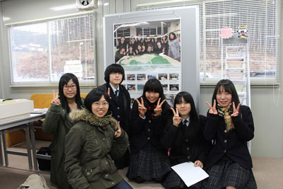 写真:駆けつけてくれた美術部員の皆さん