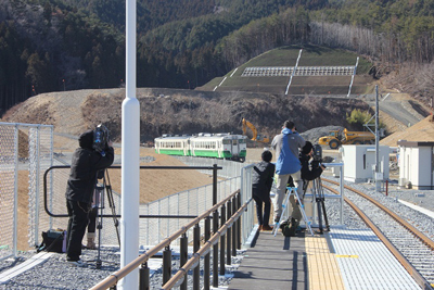 写真：試験運転列車