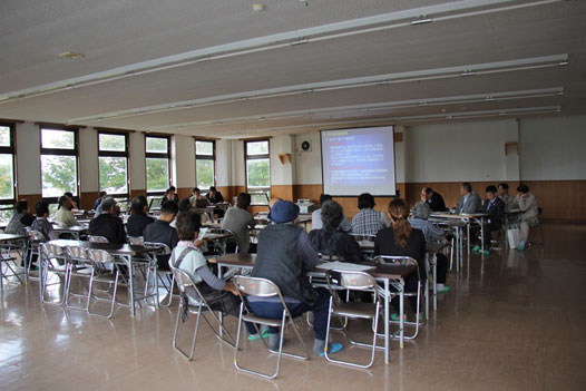 写真：説明会の様子