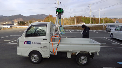 写真:トレッカーを設置した軽トラッ