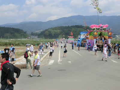 写真：駅前通り