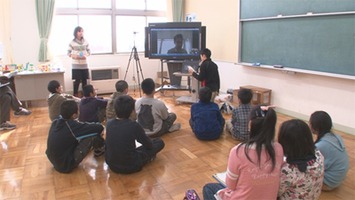 写真：八森小学校の授業の様子