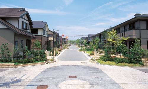 戸建て住宅の街並みの写真