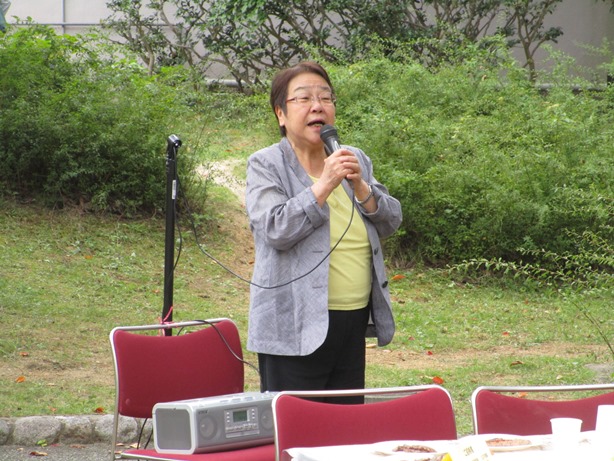 写真:逆瀬川団地-秋のイベント中川宝塚市長