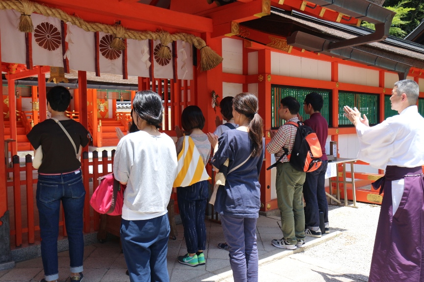写真１：京都洛西移住・交流体験ツアー（大原野神社）